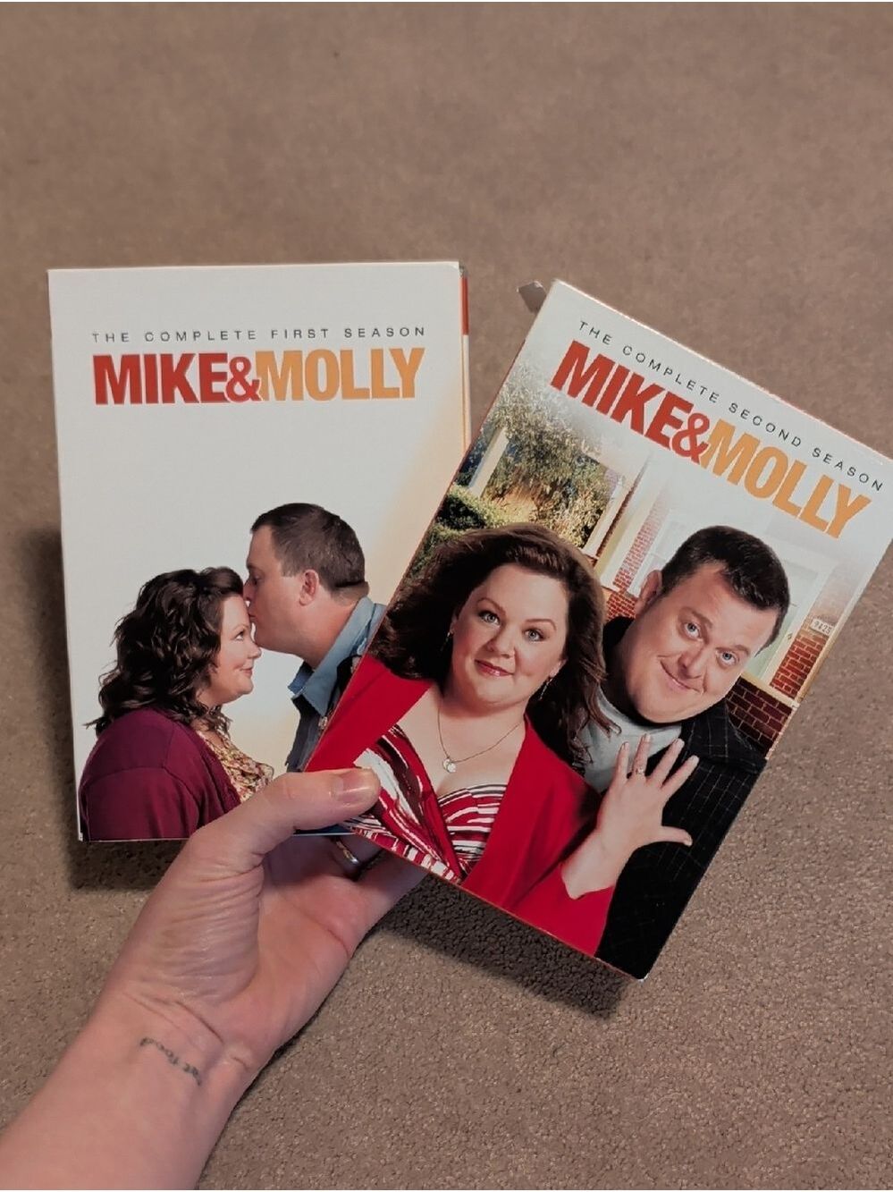 💚 2/$20 Mike‎ & Molly DVD Complete Seasons 1-2 - TV Show